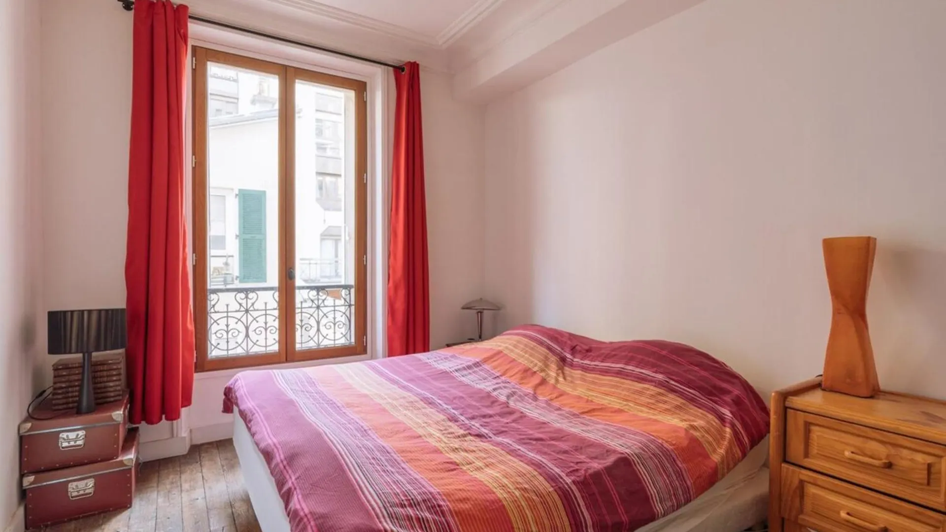Luminous Parisian-Style 1Bd Apartmentbelleville location